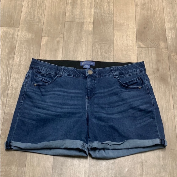 Democracy Pants - Womens Democracy “Ab Solution” Denim Jean Shorts‎